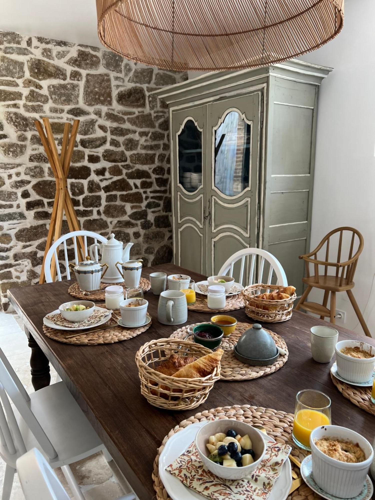 Le Logis De La Lettre Bed and Breakfast Tinténiac Buitenkant foto